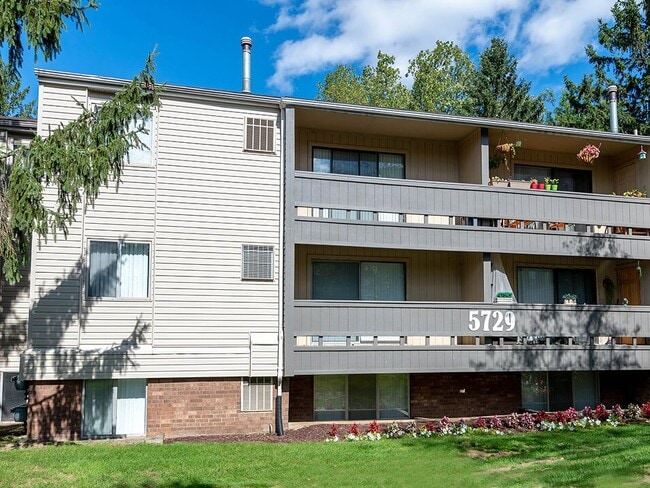 Apartments with Balcony!