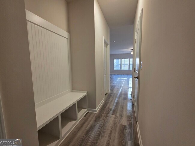 4169 Oakwood Ter Ct