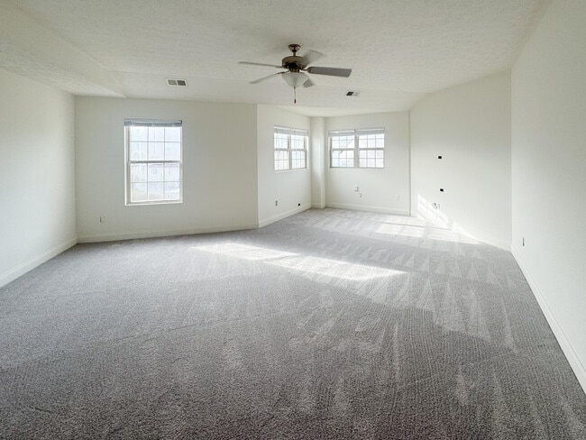 Photo - 2529 Moray Pl