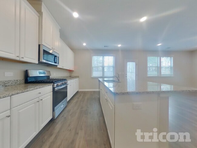 Photo - 195 Chapelcrest Ln