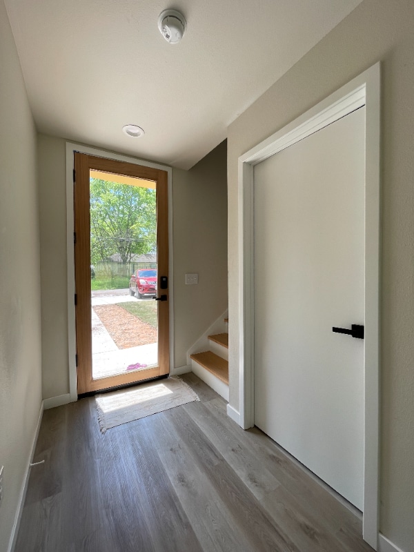 Photo - 605 E 7th St