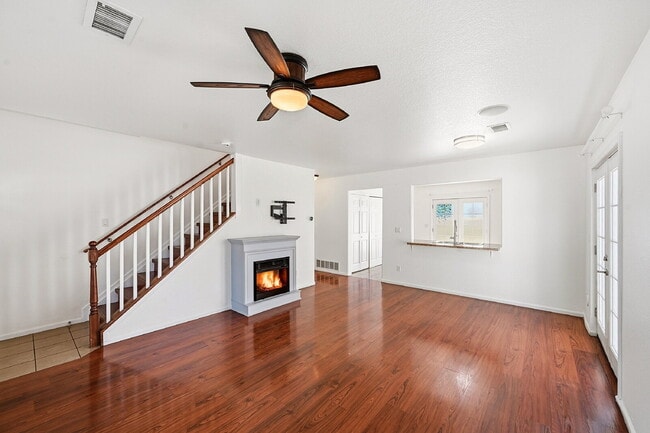 Photo - $2,540.95 with $300 off the first month's rent, 3 Beds - 1 Bath, Single Family Home in Denver wit...