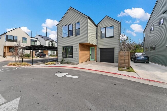 Building Photo - 2211 E M. Franklin Ave Unit 22