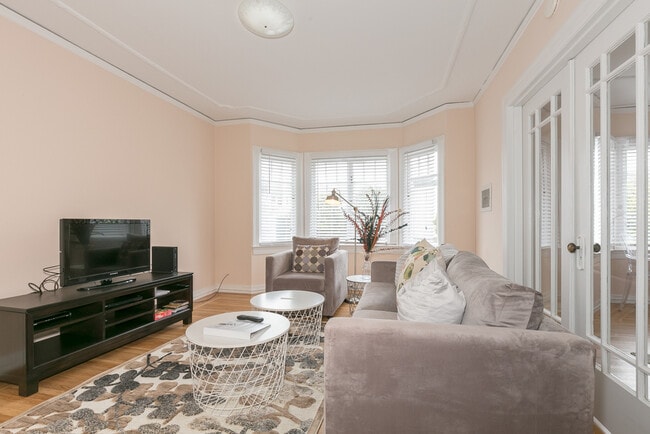 Photo - 3434 California St Unit 4