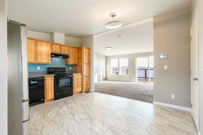 Photo - Breathtaking 3-Bed Beachfront Retreat with Scenic Views in Ferndale