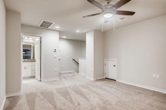 Photo - 11920 Saddle Rock Dr