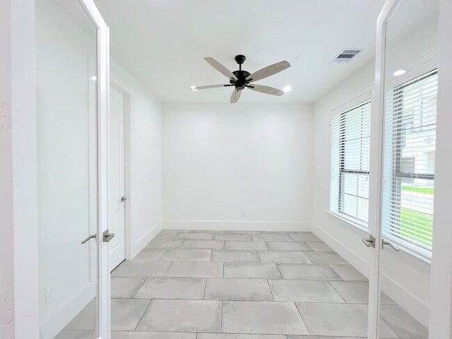 Photo - 2122 Blalock Rd