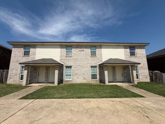 Building Photo - 4405 Abigail Dr Rental
