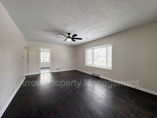 Photo - 6411 Adams St