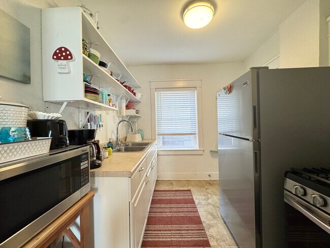 Photo - 512 W 39th Ter Unidad 2