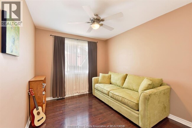 Photo - 2327 Norcrest Ave