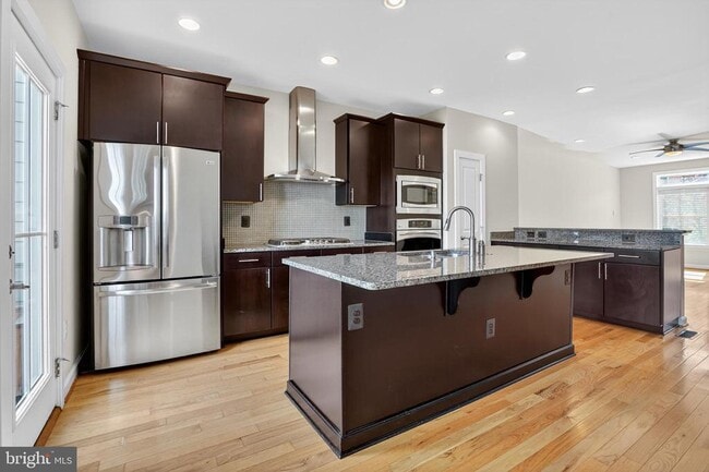 Photo - 44692 Collingdale Terrace