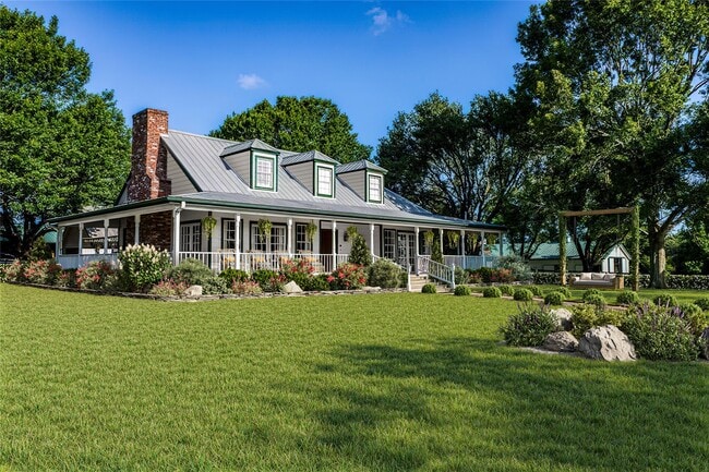 Photo - 1712 Lynn Rd