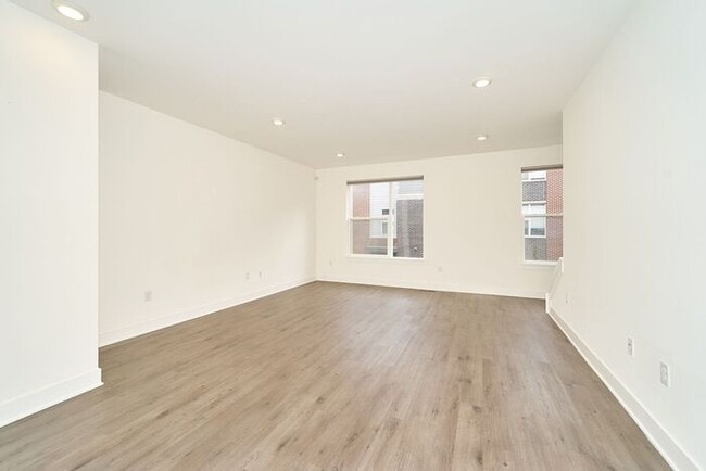 Photo - Like New Townhome With Your Own Rooftop Views of Downtown Indy!