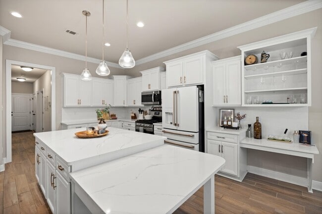 Photo - 212 Blaze Blvd