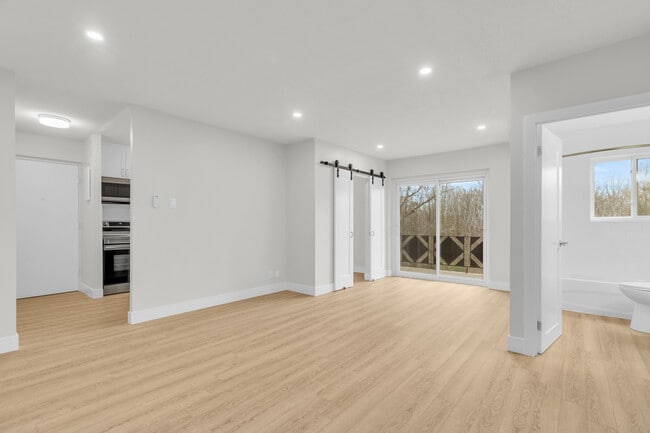 Photo - 1220 Hamilton St