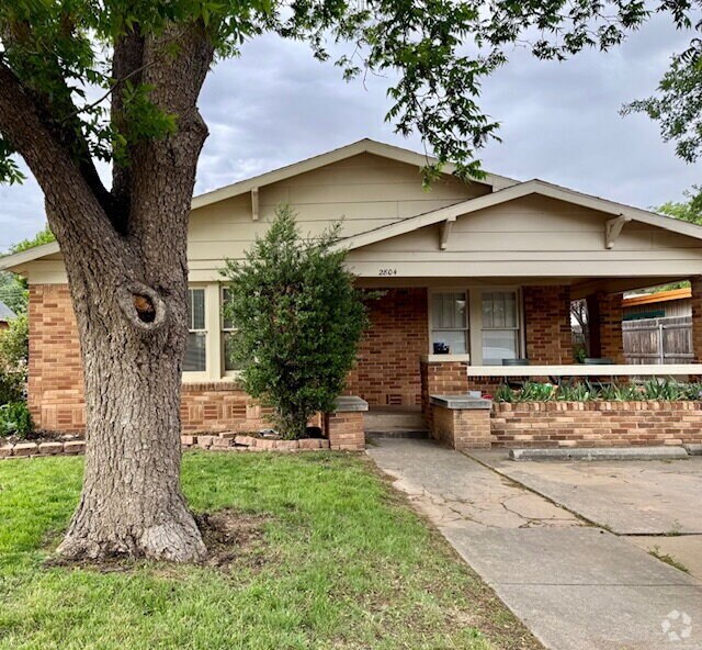 Building Photo - Charming Duplex Very Close To Tech! Unit A Rental