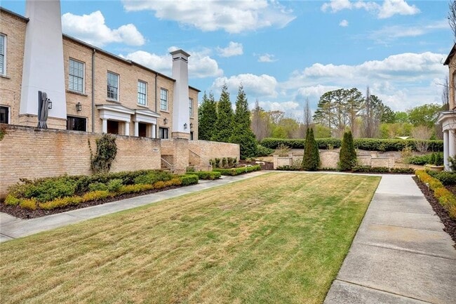 Photo - 108 Grand Cres