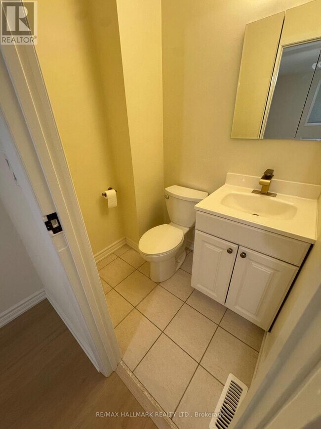 Photo - 728 Sunnypoint Dr