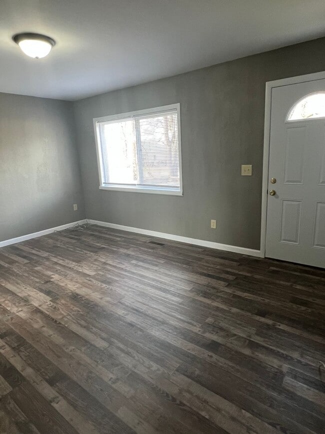 Photo - 617 W Owens St