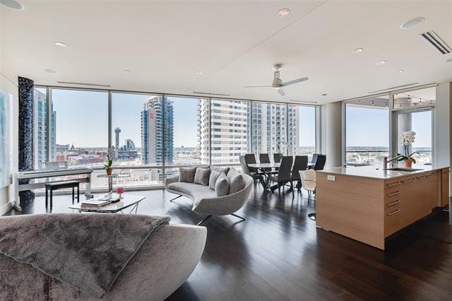 2408 Victory Park Ln Unit 1233