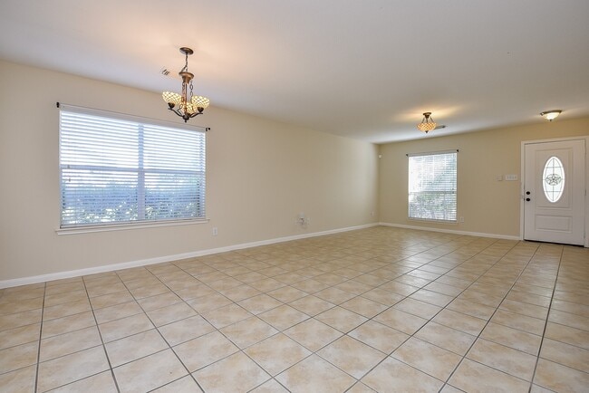 23527 Maple View Dr