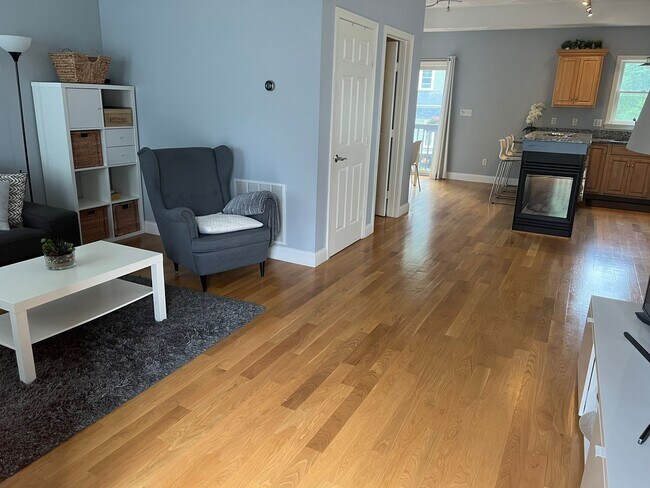 Photo - 50-1 Barr St