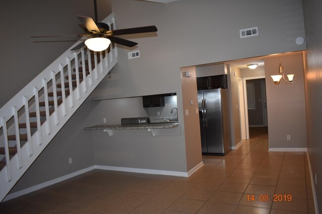 Photo - 1802 Falconcrest St