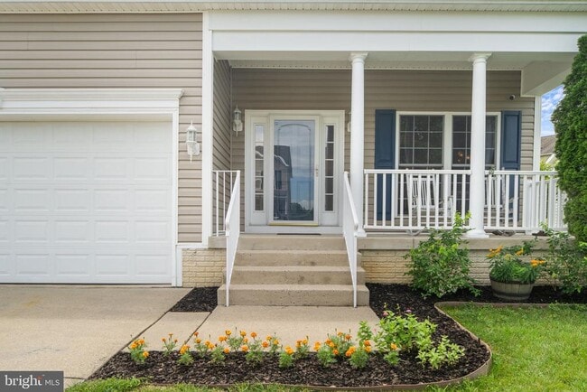 Photo - 10 Everglades Ln