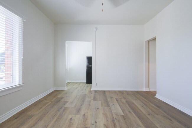 Photo - Beautiful Newly Renovated Apartment in Koreatown
