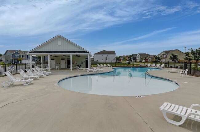 Photo - Spacious 5-Bedroom, 3-Bath Home with Modern Features in Elgin!