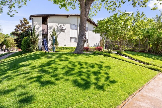 Photo - 5722 Gaston Ave Unidad A