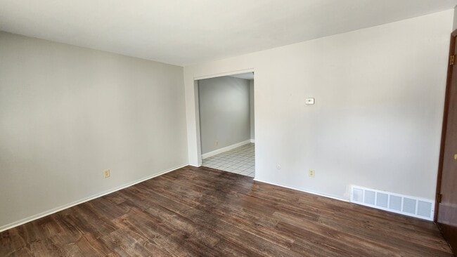 Photo - 192 E Norwich Ave