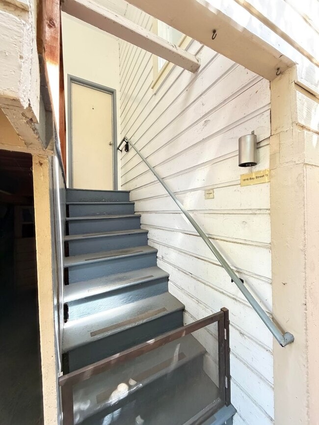Photo - 1816 Bay St Unit B