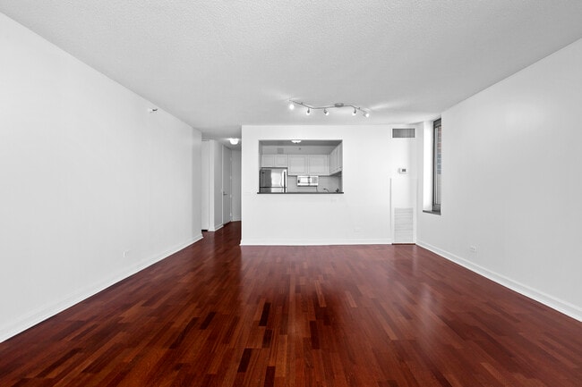 Building Photo - 3660 N Lake Shore Dr Unit 4410 Rental