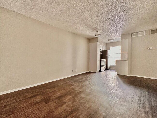 Photo - 2803 Hemphill Park Unit B107