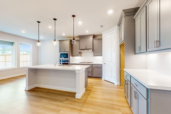 Photo - 8810 Drysdale River Rd