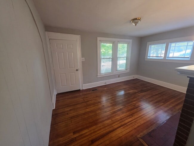 Photo - 4438 Stowe St