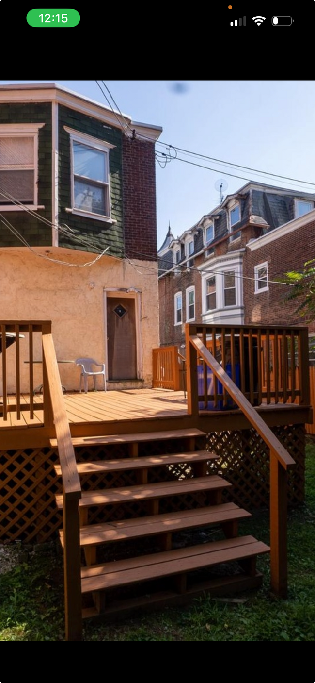 6719 Lansdowne Ave Unit West Philly Apt w. Fenced yard near Septa