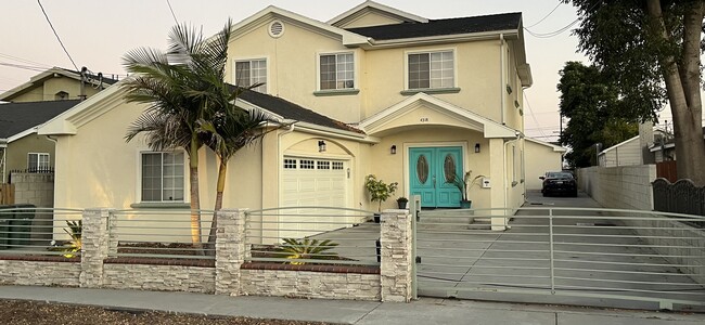 Photo - 4318 W 133rd St Townhome