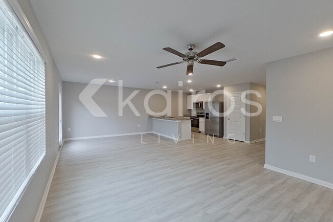 Photo - 253 Monarch Ln