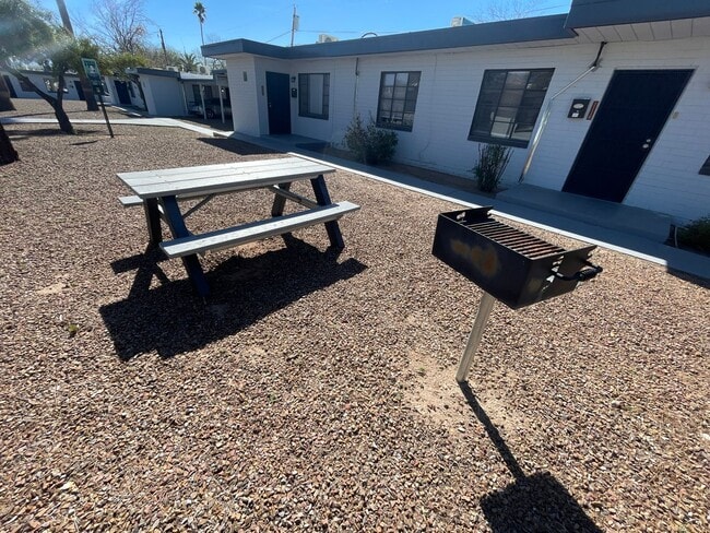 Photo - Apartment in Tucson's Historical Neighborh... Unidad Forg2130A