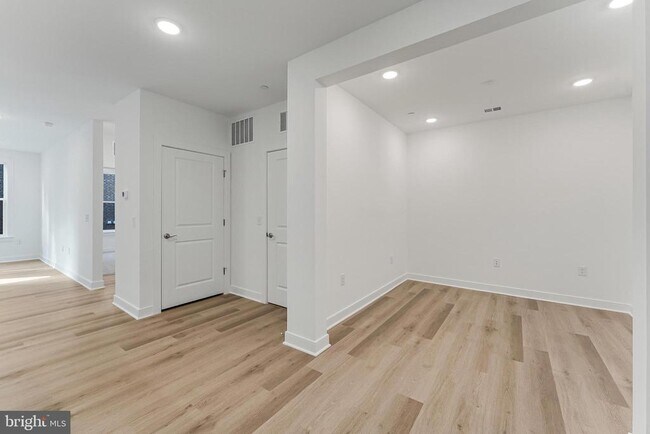 Photo - 21731 Dovekie Ter Unit 307