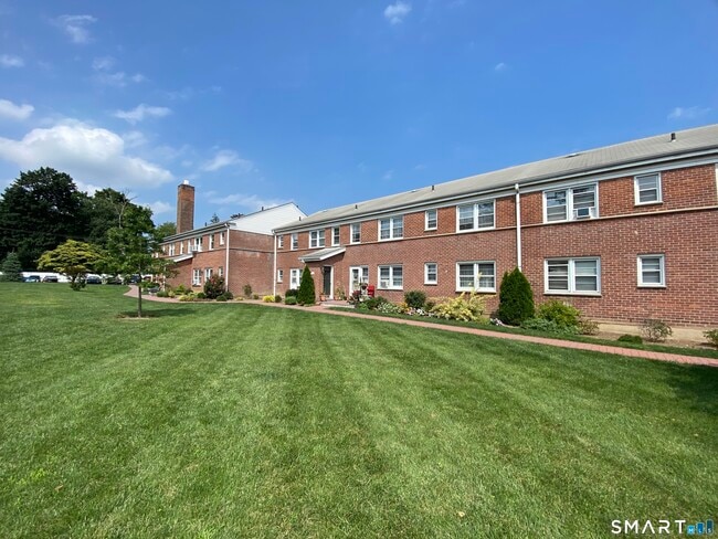 Building Photo - 244 Glenbrook Rd Unit 35A