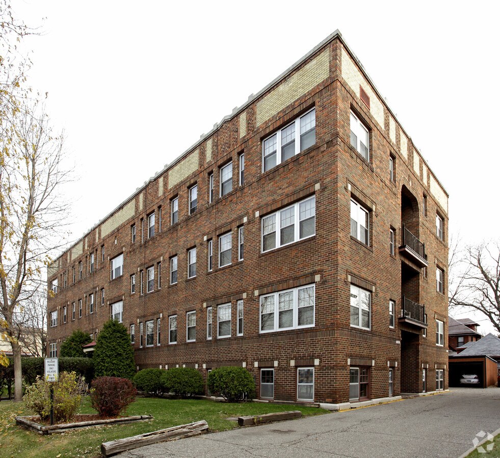 Primary Photo - 310 4th Ave S Apartments