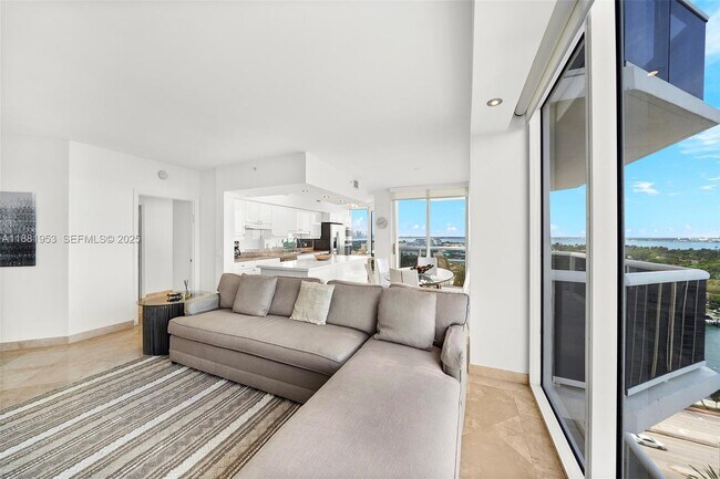 Photo - 4779 Collins Ave Unidad 1707