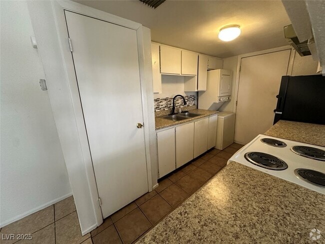 Building Photo - 1428 Lorilyn Ave Unit 3 Rental