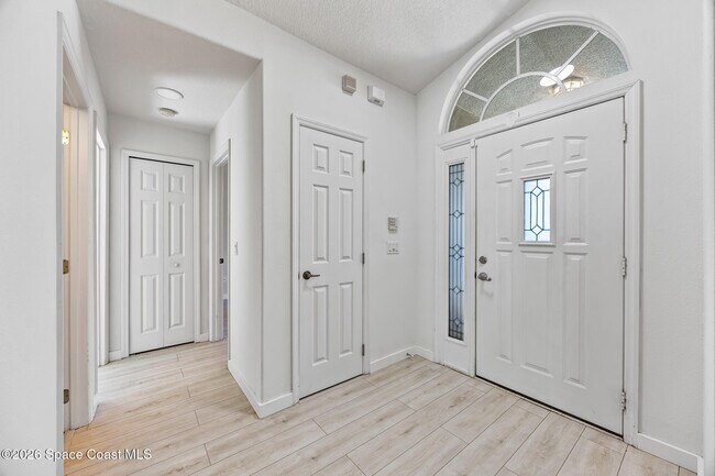 Photo - 1915 Worchester Way