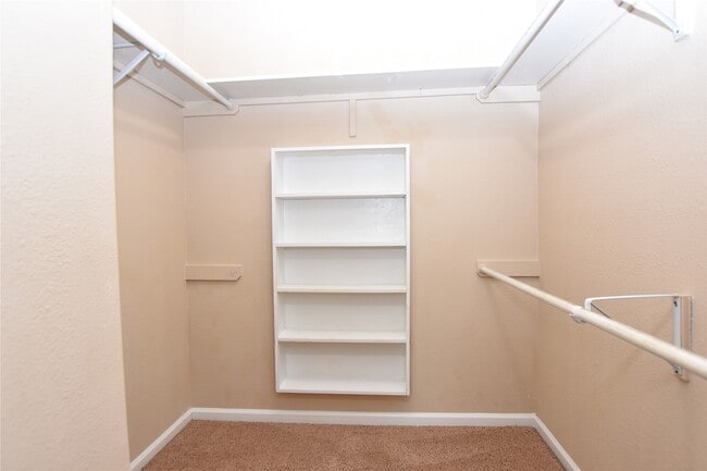 Building Photo - 405 Mc Kinney Ln Rental