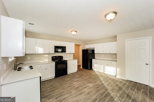 Photo - 5469 Wexford Pass